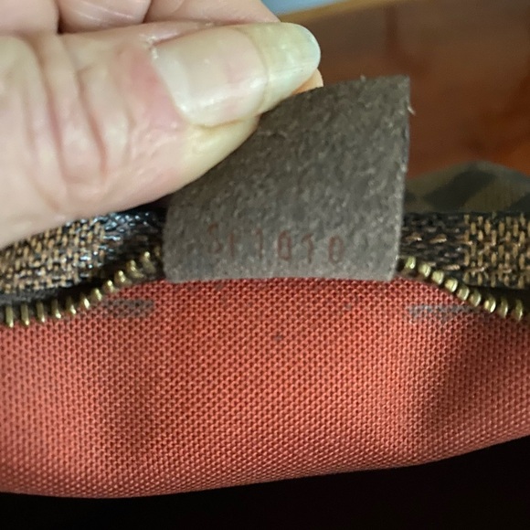 Louis Vuitton Damier Ebene Trousseau Makeup Pochette - Picture 9 of 11